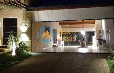 Imagem: A casa em condomínio à venda possui 3 Dormitórios, 5 Banheiros