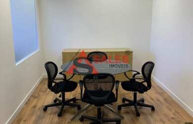 Imagem: O depósito possui 2 Vagas na garagem, 45m² de Área e está