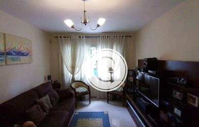 Imagem: A casa possui 3 Dormitórios, 2 Banheiros, 3 Vagas na garagem