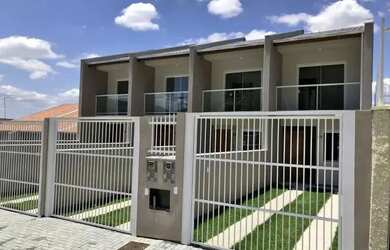 Imagem: A casa possui 2 Dormitórios e 1 Banheiro e está localizado