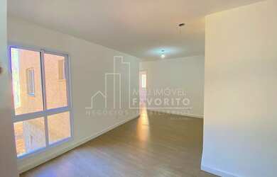 Imagem: O apartamento possui 3 Dormitórios, 1 Banheiro, 1 Vaga na garagem