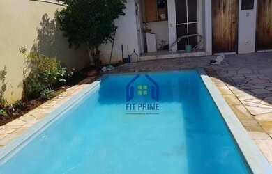 Imagem: A casa possui 4 Dormitórios, 4 Banheiros, 3 Vagas na garagem