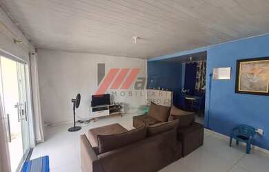 Imagem: A casa possui 2 Dormitórios, 1 Banheiro, 1 Vaga na garagem