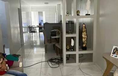 Imagem: A casa possui 3 Dormitórios, 1 Banheiro, 1 Vaga na garagem