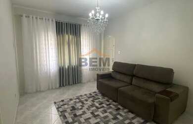 Imagem: A casa possui 3 Dormitórios, 2 Banheiros, 4 Vagas na garagem