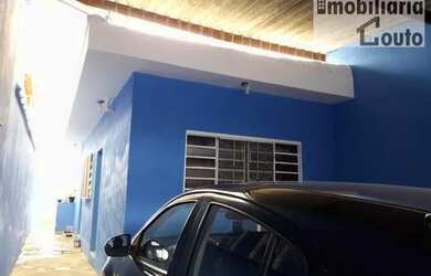 Imagem: A casa possui 1 Dormitório, 1 Banheiro, 230m² de Área e