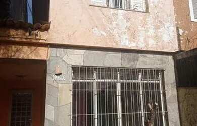 Imagem: A casa possui 2 Dormitórios, 2 Banheiros, 1 Vaga na garagem