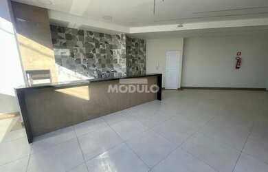 Imagem: O apartamento possui 2 Dormitórios, 3 Banheiros, 2 Vagas na