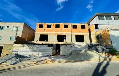 Imagem: A casa possui 3 Dormitórios, 3 Banheiros, 3 Vagas na garagem