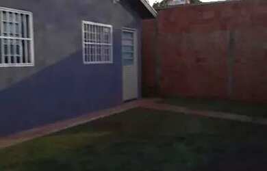 Imagem: A casa possui 2 Dormitórios, 1 Banheiro e está localizado