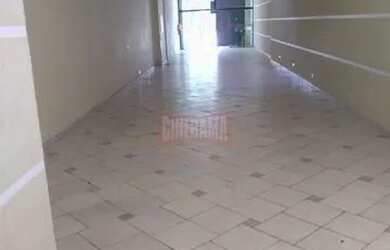 Imagem: O depósito possui 240m² de Área e está localizado em Santa