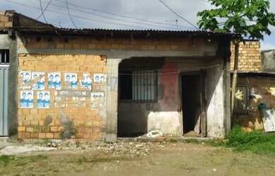 Imagem: A casa possui 3 Dormitórios, 1 Banheiro, 120m² de Área e