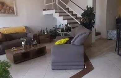 Imagem: A casa em condomínio possui 3 Dormitórios, 4 Banheiros, 3