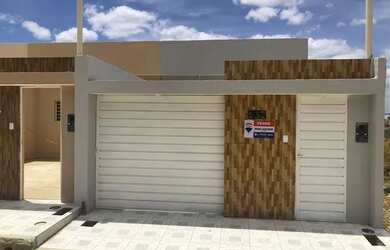 Imagem: A casa possui 1 Dormitório, 2 Banheiros, 1 Vaga na garagem