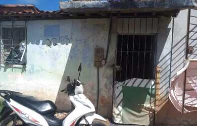 Imagem: Casa dois quartos sala cozinha banheiro e quintal