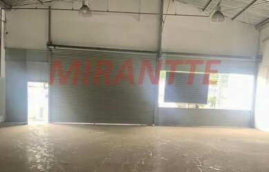 Imagem: O depósito possui 826m² de Área e está localizado em Água