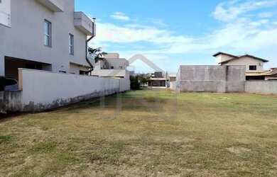 Imagem: O terreno possui 300m² de Área e está localizado em Jardim