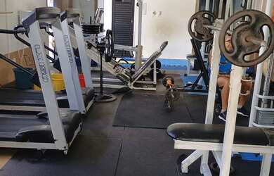 Imagem 11: Quarto e sala - Candeal. Piscina, Ar-condicionado, 43m² de Áreae1 Vaga...