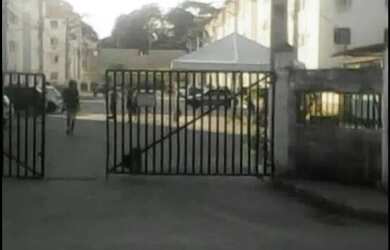 Imagem: O apartamento possui 2 Dormitórios, 1 Banheiro, 2 Vagas na