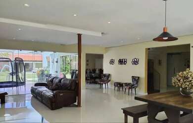 Imagem 2: Casa para venda com 675 metros quadrados com 4 quartos