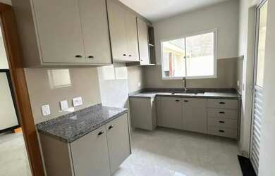 Imagem: A casa em condomínio possui 3 Dormitórios, 2 Banheiros, 2