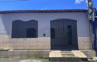 Imagem: A casa em condomínio possui 3 Dormitórios, 2 Banheiros, 2