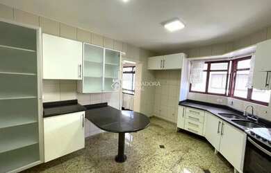 Imagem 9: Cobertura de Alto Padrão para Locação - Vista Mar e Lazer Privativo