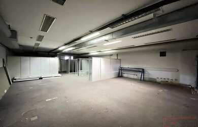 Imagem 7: Sala Comercial em CENTRO. Área de serviçoe302m² de Área