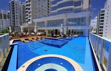 Imagem 2: Balneário Camboriú, Ed. Millenium Palace, 20º Andar, com vista panorâmica para o mar, 4 Su