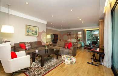 Imagem: O apartamento possui 4 Dormitórios, 5 Banheiros, 243m² de