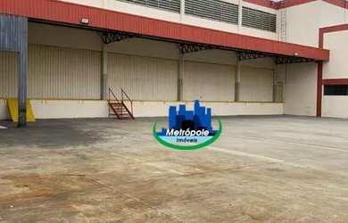 Imagem: O depósito possui 2.975m² de Área e está localizado em