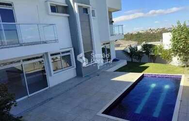 Imagem: A casa em condomínio possui 3 Dormitórios, 3 Banheiros, 3