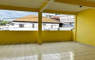 Imagem: A casa possui 2 Dormitórios, 1 Banheiro, 1 Vaga na garagem