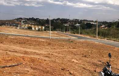 Imagem: O terreno possui 200m² de Área e está localizado em Jardim