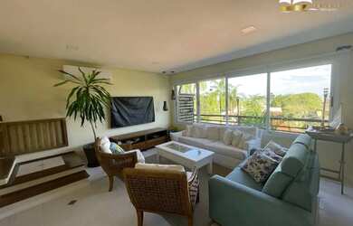 Imagem: A casa em condomínio possui 3 Dormitórios, 3 Banheiros, 2