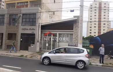 Imagem: A casa possui 3 Dormitórios, 3 Banheiros, 414m² de Área e