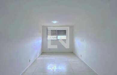 Imagem: A kitnet possui 1 Dormitório, 1 Banheiro, 1 Vaga na garagem