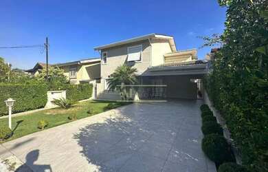 Imagem: A casa em condomínio possui 3 Dormitórios, 4 Banheiros, 4