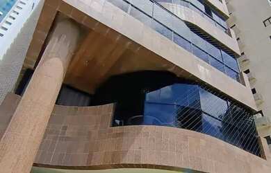 Imagem: O apartamento possui 4 Dormitórios, 5 Banheiros, 3 Vagas na