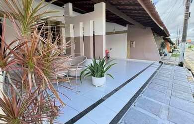 Imagem: A casa em condomínio possui 3 Dormitórios, 4 Banheiros, 4