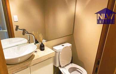 Imagem: O apartamento possui 2 Dormitórios, 2 Banheiros, 2 Vagas na