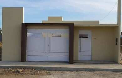 Imagem: A casa possui 2 Dormitórios, 2 Banheiros, 1 Vaga na garagem