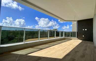 Imagem 1: Mansão Cartier. Piscina, Varanda, 243m² de Áreae4 Vagas na garagem