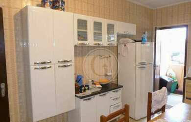 Imagem: A casa possui 5 Dormitórios, 4 Banheiros, 5 Vagas na garagem