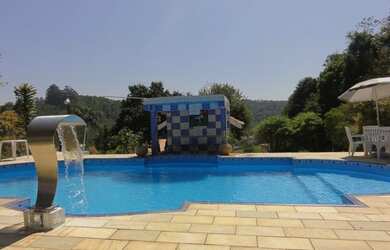 Imagem: A fazenda possui 10m² de Área e está localizado em Portão