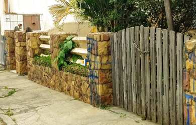 Imagem 3: Terreno com casa antiga. 10m² de Área