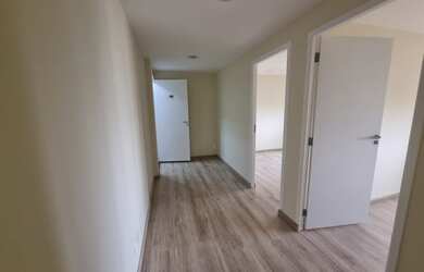 Imagem: O depósito possui 1 Vaga na garagem, 30m² de Área e está