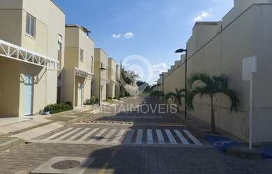 Imagem: A casa possui 4 Dormitórios, 4 Banheiros, 2 Vagas na garagem