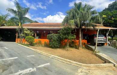 Imagem: A fazenda possui 1.000m² de Área, Imóvel novo e está localizado