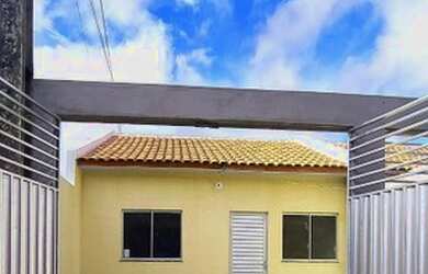 Imagem: A casa possui 2 Dormitórios, 1 Banheiro, 1 Vaga na garagem